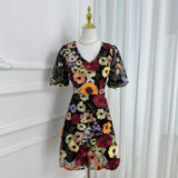 2025 Summer New French Design Heavy Industry Three-Dimensional Flowers Slimming Thin And Hip Delicate Dress Women's Clothing 68HZ