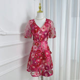 2025 Summer New French Design Heavy Industry Three-Dimensional Flowers Slimming Thin And Hip Delicate Dress Women's Clothing 68HZ