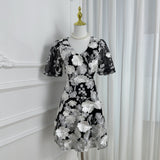2025 Summer New French Design Heavy Industry Three-Dimensional Flowers Slimming Thin And Hip Delicate Dress Women's Clothing 68HZ