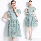 2024 Summer New French Elegant Water-Soluble Lace Hook Hollow Flying Sleeve Temperament Waist Dress Dress Woman 68HZ