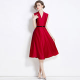 Summer Women's Clothing 2024 New Famous Temperament Sister Light Familiar Air Cold Sense Of High-End Sleeveless V-Neck Dress 68HZ